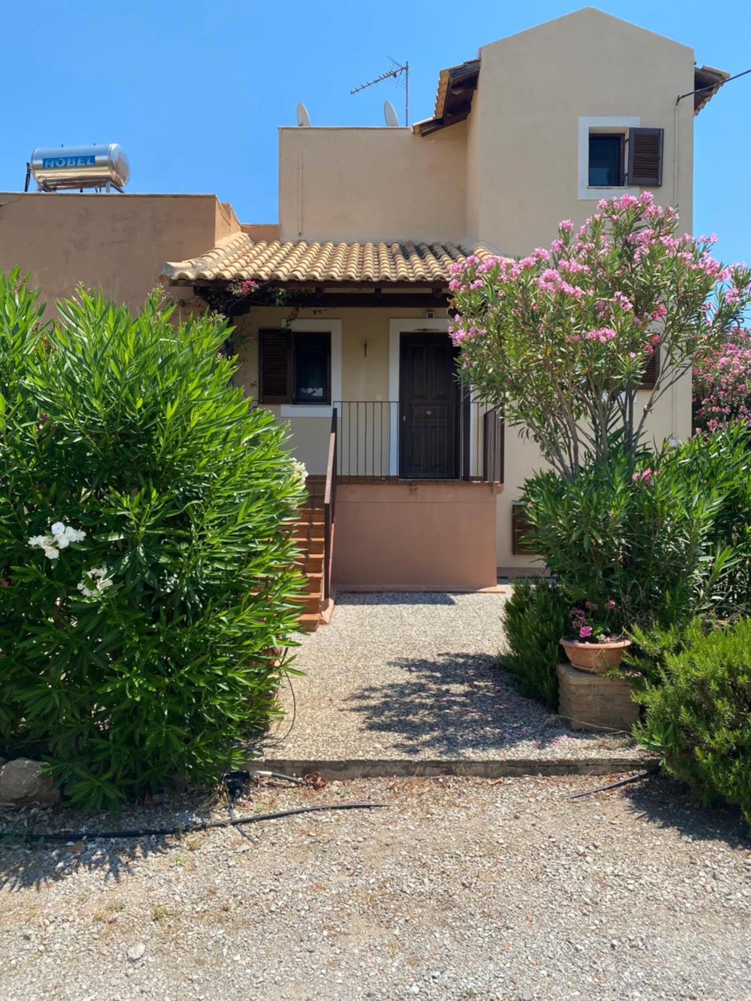 Georges Villa Galaxidi, Family, Pool And Garden Exterior foto